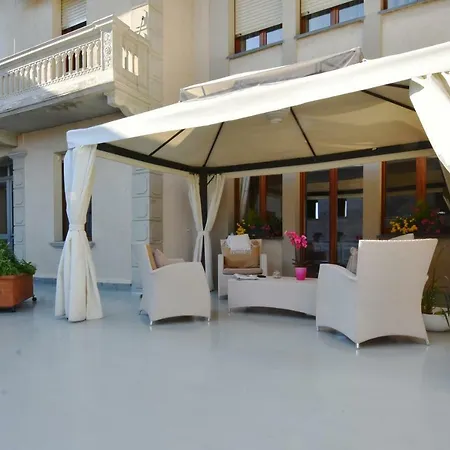 Il Terrazzo Bed & Breakfast Romagnano Sesia